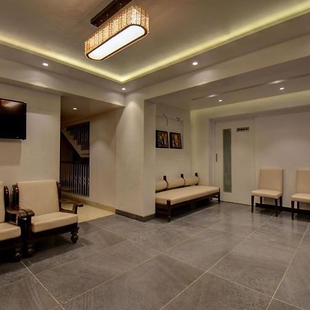 Elite Hotel Лонавала Екстериор снимка