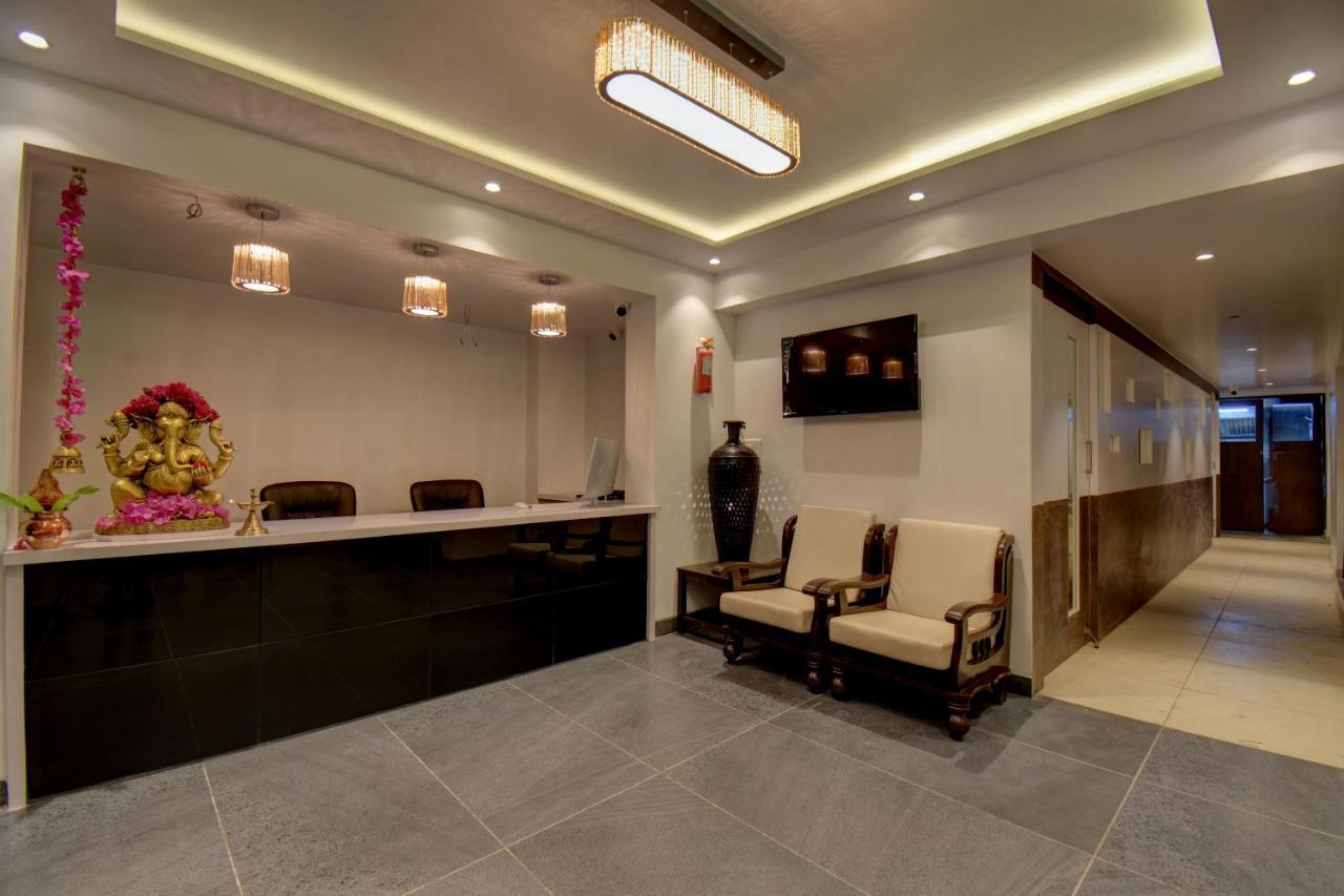 Elite Hotel Лонавала Екстериор снимка