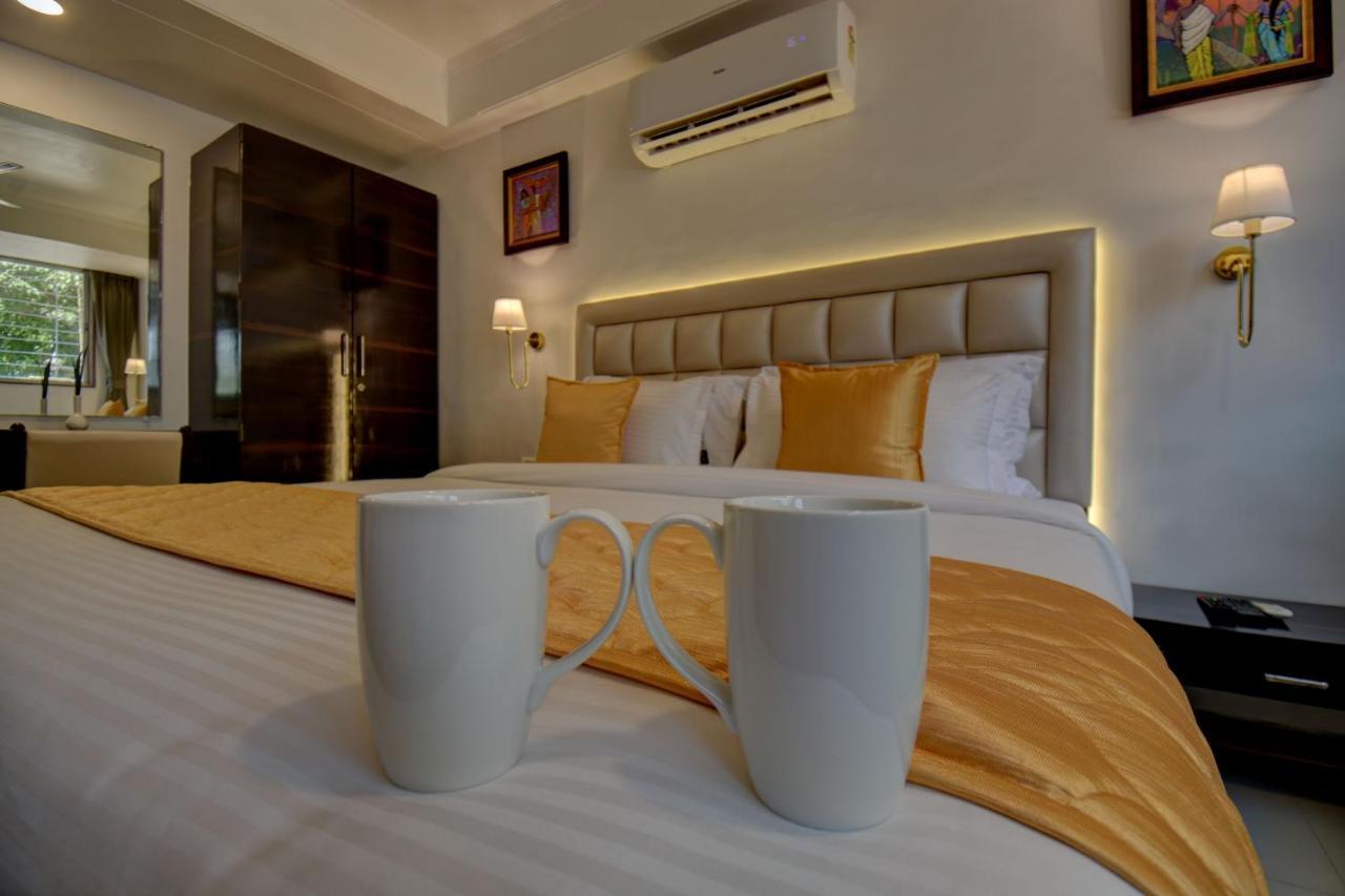 Elite Hotel Лонавала Екстериор снимка